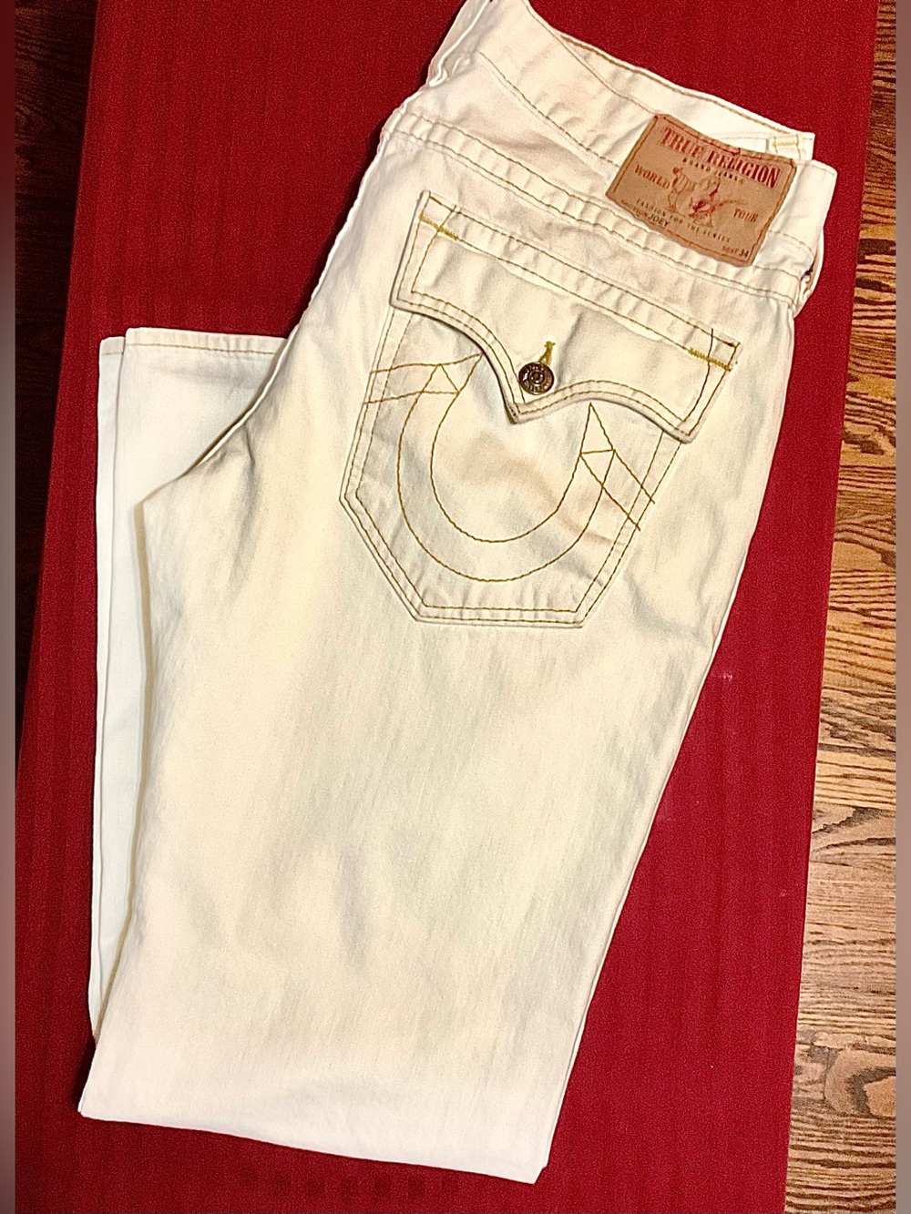 NEWER MENS TRUE RELIGION White & Gold Jeans.WITH GOLD STICHNG & VERY RARE! Sz-38